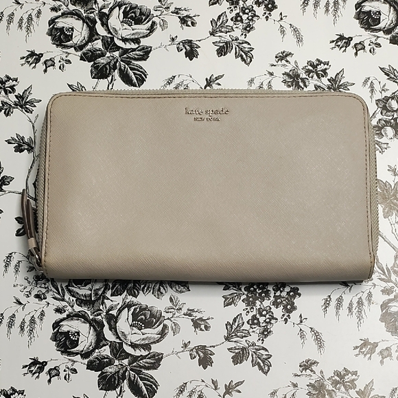 Kate‎ Spade Taupe Wallet - Picture 1 of 11
